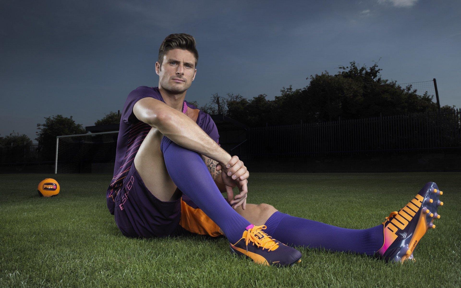 Fischer 灵活跑位成为对手噩梦